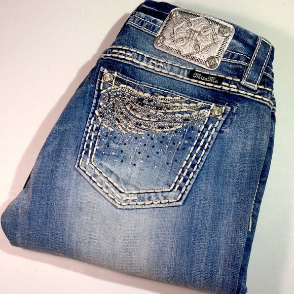 * MISS ME PREMIUM VINTAGE EASY CROP JEANS 28x26” 😎